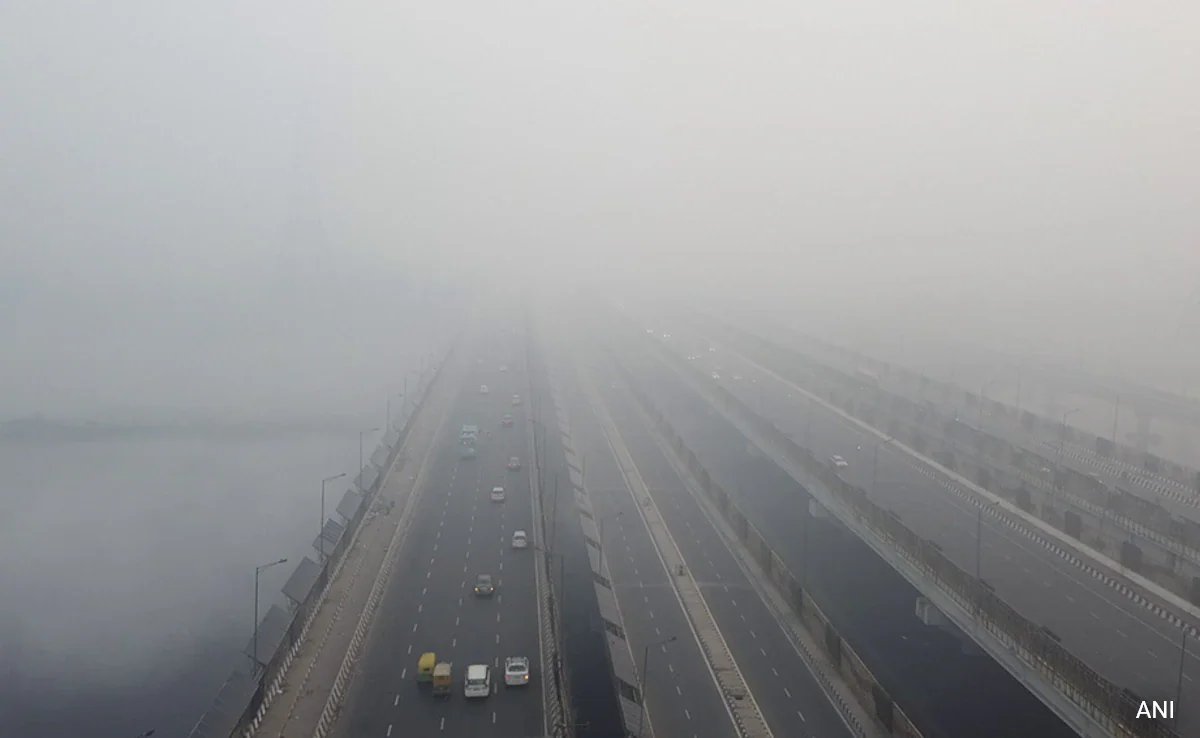 58v0sot8_delhi-fog_625x300_27_December_23