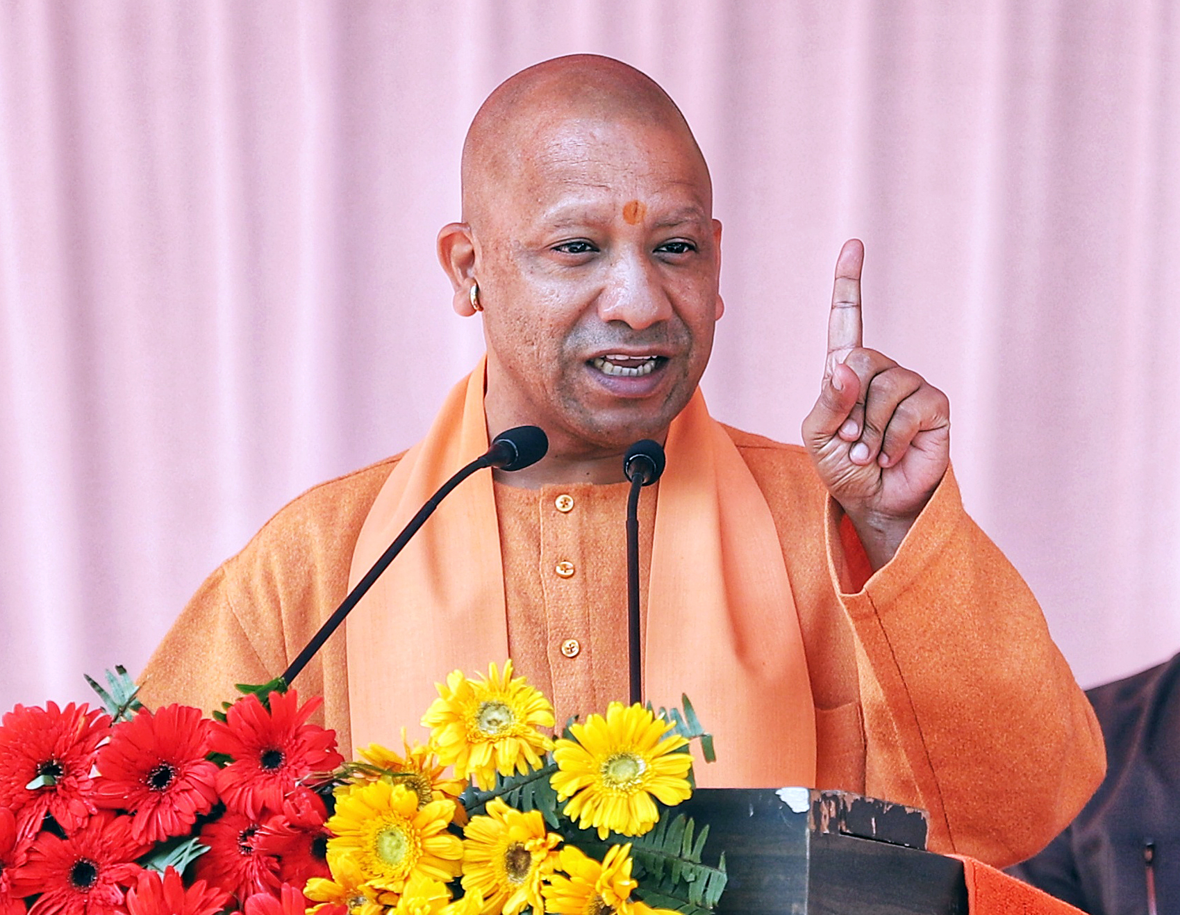 Yogi Adityanath at the flagging off ceremony of 77 tractors for farm machinery services