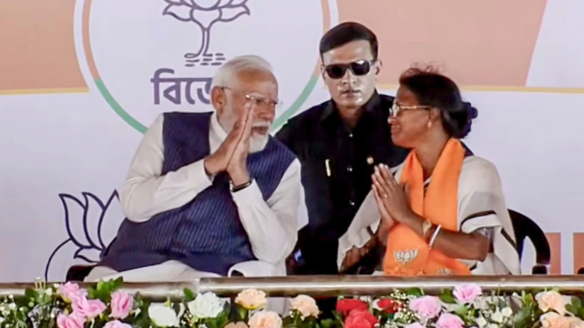 pm-modi-at-a-rally-in-bengal-with-mother-of-rg-kar-rape-victim-241610949-16x9_0