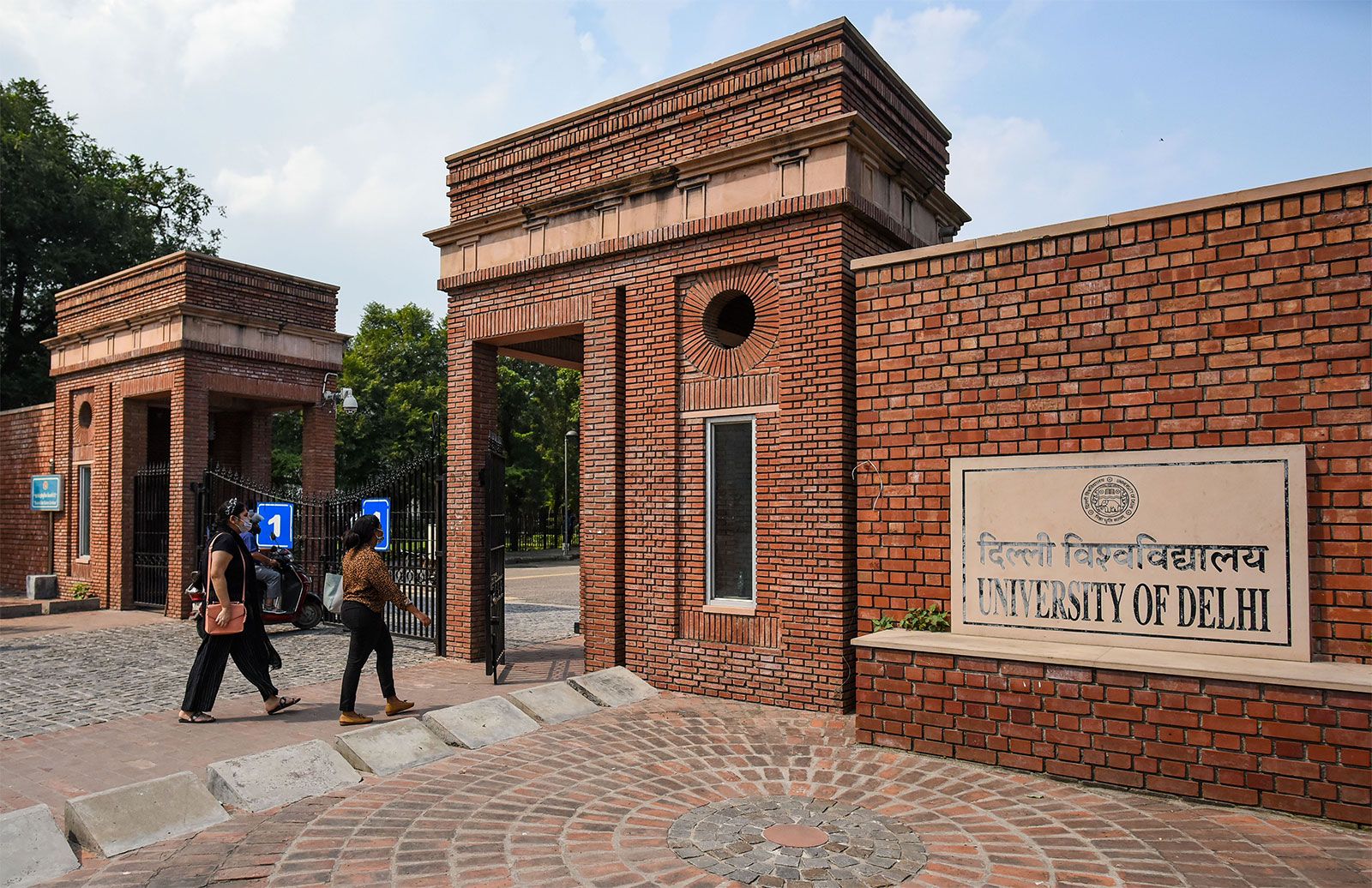 Students-at-Delhi-University-north-campus-on-the-second-day-of-admissions-for-2021-22-on-October-5-2021-in-New-Delhi-India-University-of-Delhi