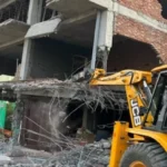 18_10_2023-delhi_mcd_bulldozer_23559525_m