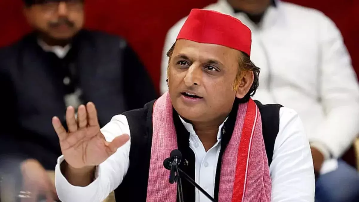 2052820-akhilesh-yadav-mamata-banerjee-bengal (1)