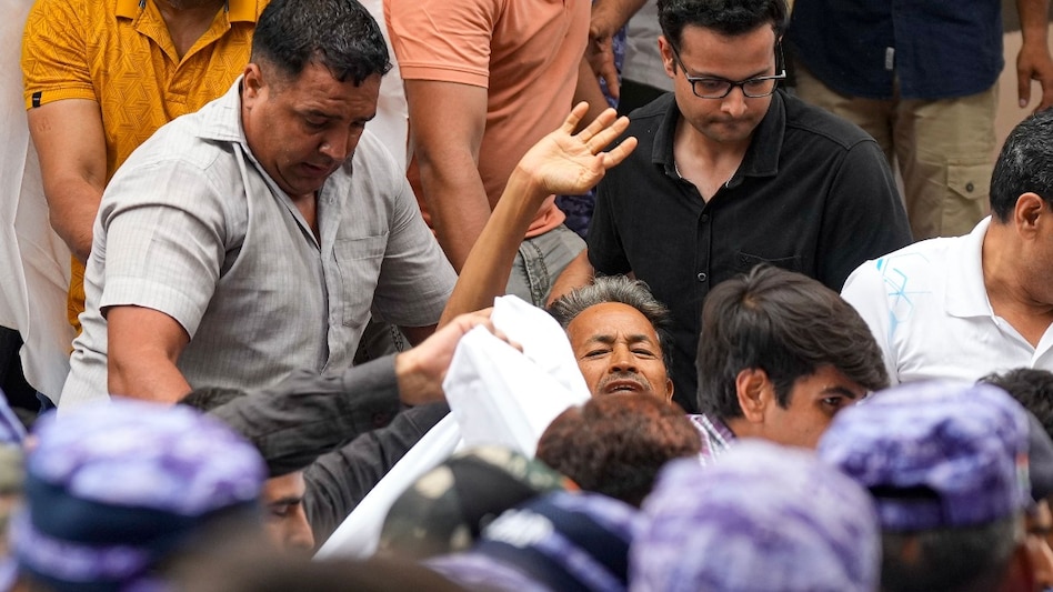 6a5af76761313-sonam-wangchuk-184746396-16×9