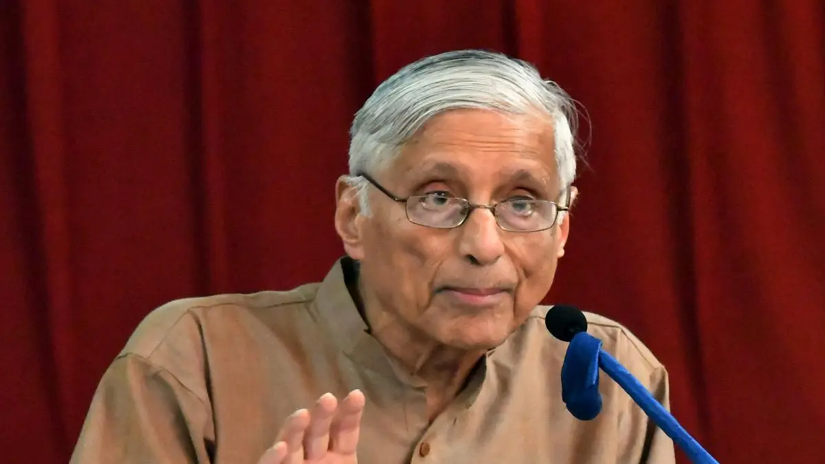 RAJMOHAN_GANDHI_2