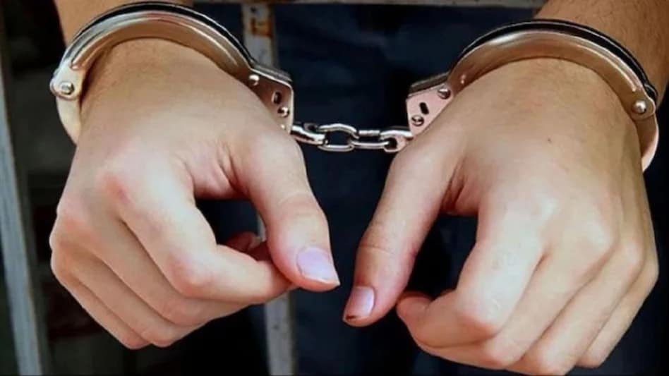 66effc7ab19f4-motivational-speaker-arrest-081215522-16×9