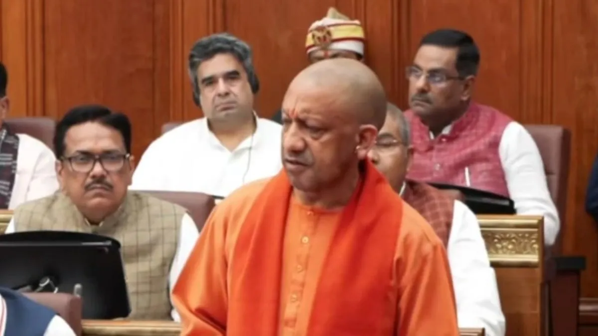 cm-yogi-samajwadi-party-1771235573