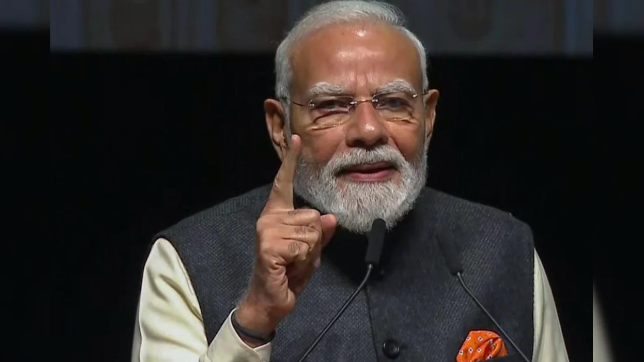 vgd2k9sc_pm-modi_625x300_26_August_26