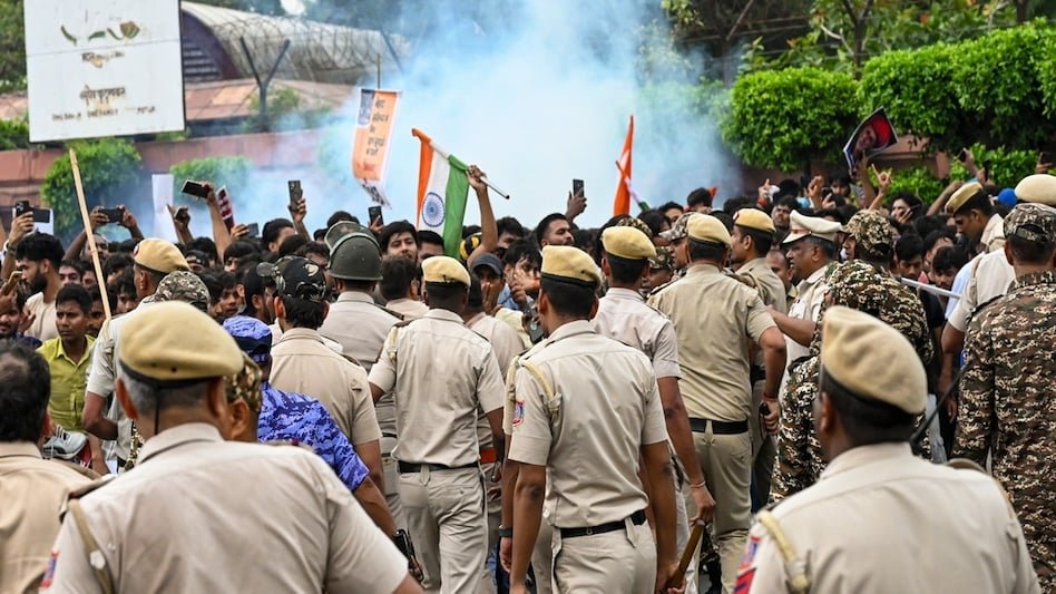 6a5e3d995129c-delhi-police-is-registering-separate-firs-based-on-the-complaints-202403896-16×9