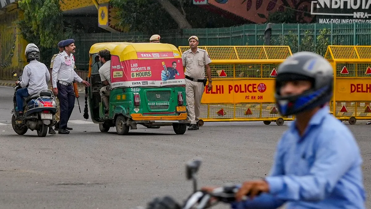delhitraffic-32361789184808