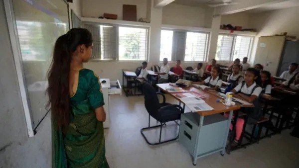 teacher-teacher-recruitment-faculty-teaching-jobs-tet-teachers