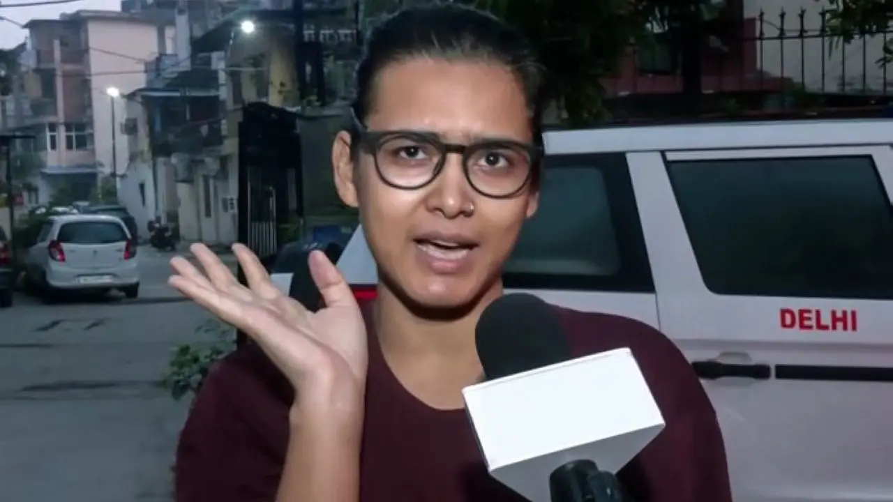 1792398983509_neha_bora_aisa