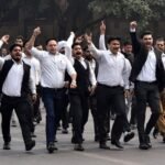 gshsn12g_tis-hazari-clash-lawyers-protest-afp_625x300_05_November_19