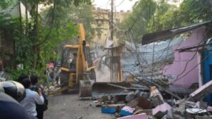 lucknow-lawyers-chambers-bulldozer-1788094255